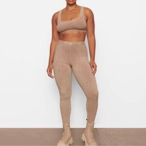 SKIMS Outdoor Legging - Tigers Eye XS